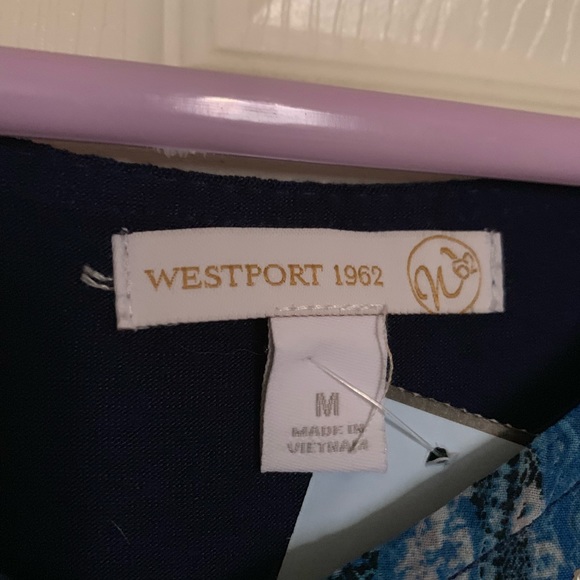 Beautiful Blouse - Picture 5 of 5